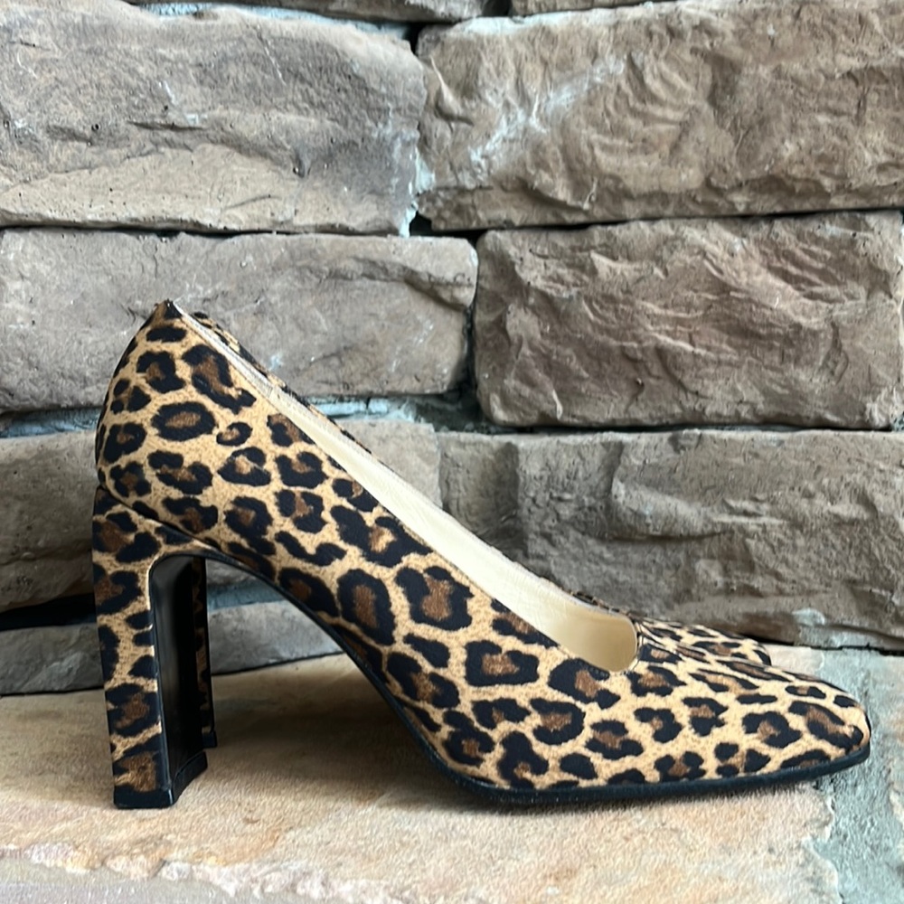 Paloma Leopard Print Pumps‎ / SZ 7.5